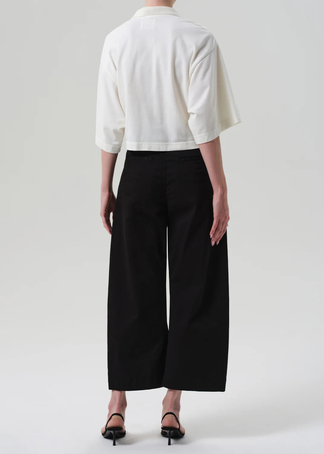 Citizens of Humanity Cara Cropped Pleated Trouser in Stretch Twill, Black