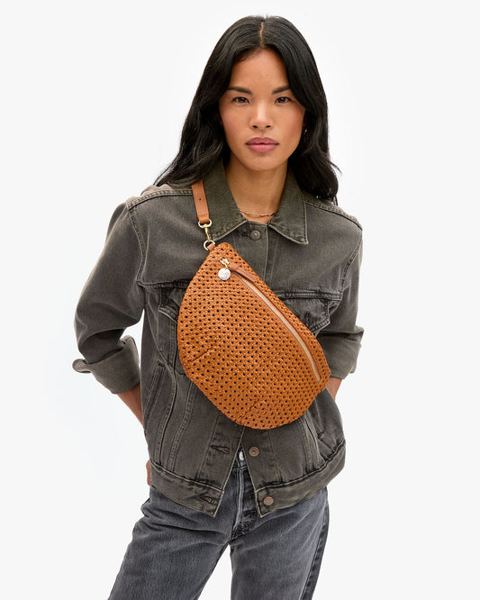 Clare V Grande Fanny, Tan Rattan